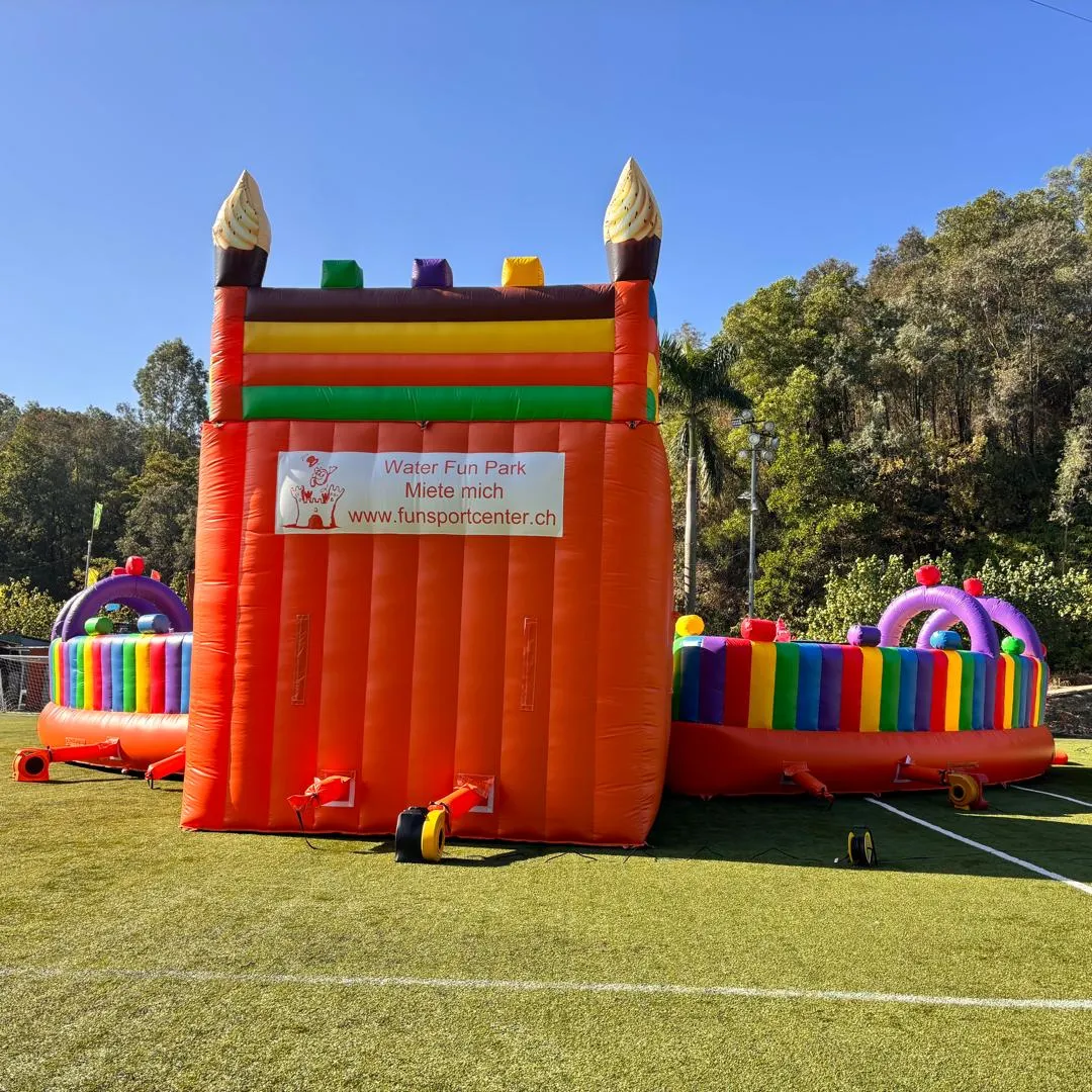 Water Fun Park Wasserrutsche Water Fun Park von Hinten, Wasserrutsche