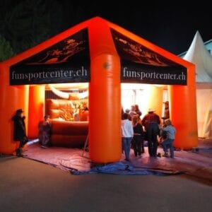 Partyzelt offen